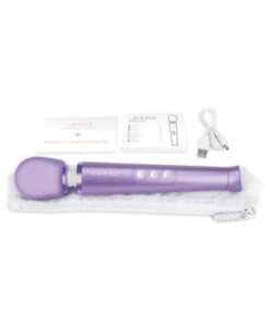 Le Wand Petite Rechargeable Massager - Violet